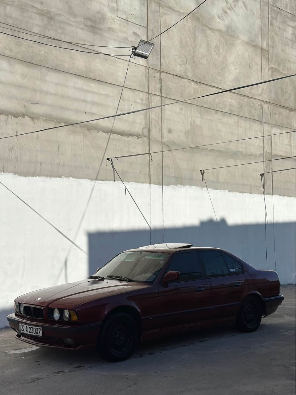 سلام عليكم BMW1990 فول مواصفات رقم او سنويه جديده سياره صبوغ عام للجماليه سياره حلوه او كاعده بس يحتاج اشويه ترتيبات او بسعر مناسب مكان/ديالى خانقين رقم: *********** خناقين, ديالى
