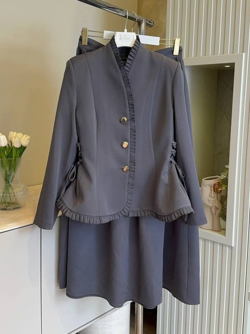 قميص مع تنورة❤‍🩹
خامة دابل تركي مبطن
38-40-42-44-46-48


**إذا كنت صاحب هذا الإعلان وتريد حذفه لأي سبب، رجاءا أرسل رسالة إلى الدعم الفني**