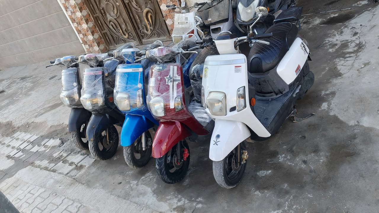 السلام عليكم دراجات بوليس. حاويه عندي تلاثه ماماشيات ازرق  ثنين اسود طافي لماعي كله مكفول كفاله عامه  السعر مليون 200 قفل حمرا. مستخدام قليل نوزل موديل 9 كله بلادي ختم واحد وياه مكينه السعر 750 بيها مجال  بيضه  موديل. 2013  مامفتوحه بلاديه  850 بيها مجال.  مكاني. شارع محطه يم قاسم الخفاجي   رقم  الهاتف ***********
