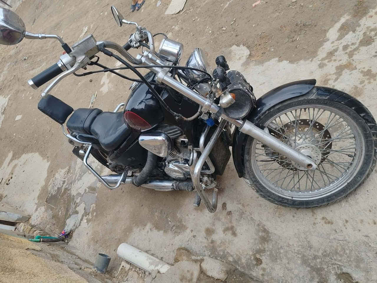 سلام عليكم شباب دراجه ستد 400 مكفوله كفاله عامه  من كلشي سعره  11 العنوان بغداد  نهايه حي اور
الرقم الهاتف ***********
