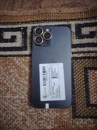 13برو ماكس  استعمال قليل بطاريه 100كامل هوه وملحقاته مكفول من كلشي جها...