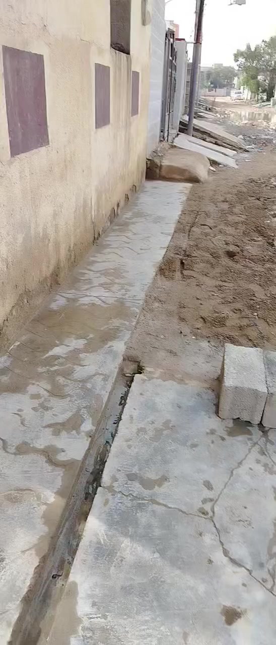 السلام عليكم مشتملات للإيجار كاطون الرحمه مدرسة الأصمعي ١٥٠ ألف الواحد ***********
