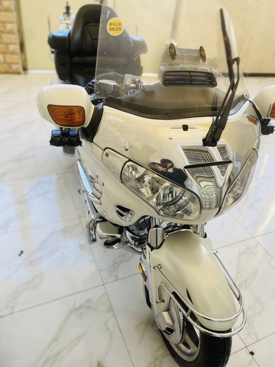 من رخصت لادمن دراجه كولدن 2005 وارد ياباني بدون حادث جاهزه ماناقصه شي  فول سستم بدون رقم الدراجه باقي تفاصيل اتصل ***********
