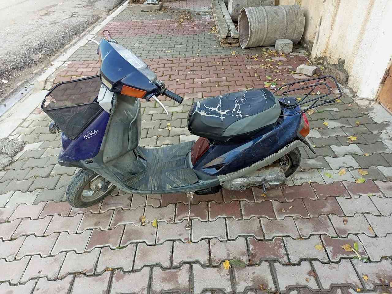 ماطور ياماه مكينه ما مفتوحه المكينه خرسه كابريتر تجاري جديد الماطور نضيف ما يحتاج كلشي السعر 200وبي مجال شي قليل مكاني كركوك حي العسكري وهذا رقمي وبي وتساب ‎***********‎
