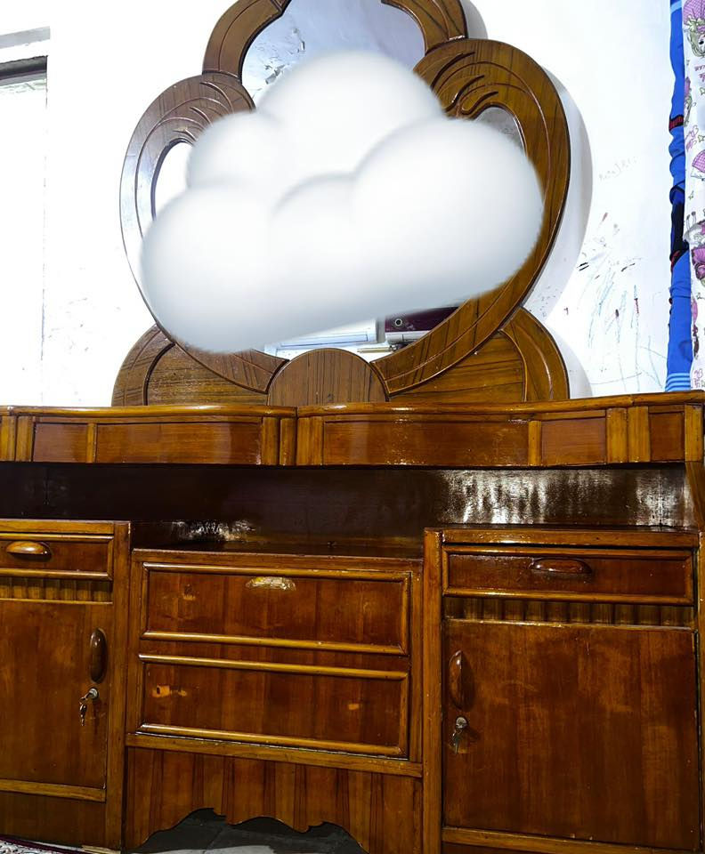 السلام عليكم غرفة نوم صاج ثكيل تسكام نظيفة جدا نظافتهه تقريبا 90‎%‎ او اكثر الكنتور 6 ابواب مع ملحق عالي مكاني بغداد حي العامل رايدهه مليون و 600 وبيهه مجال  هاي صورهه بالبيت ومن جانت بالمعمل ***********
