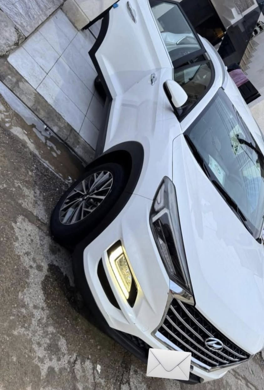 السلام عليكم 

توسان 2020 خليجي كوري شركة كاصد 
السيارة كفاله عامه بدون صبغ او تعديل جديدة حيل وأحلى من الصور 

المواصفات 

شاشة 
كامرا 
بصمه 
شاحن وايرليس 
تحكمات ستيرن 
مثبت سرعة 
لايت عدسات 
تبريد قطعتين 

وباقي مواصفات التوسان المعروفه رقم انجليزي جديد بأسمي 

مكان السياره / بغداد 
السعر / 220$ ومجال 

للاتصال 
***********
***********
