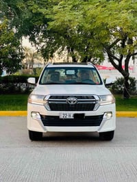 سياره لاند كروز للبيع 2016V8. 4600سياره مكفوله من الضربه والصبغ بيها ب...