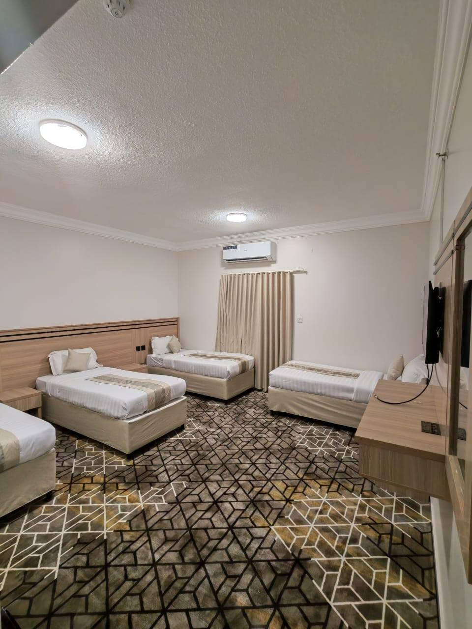 برنامج عمرة شهر رجب  المصادف  ٣ / ١
سعر البرنامج  ٦٧٥،٠٠٠ الف دينار عراقي 
فندق منازل الصافية المدينة المنورة
فندق ياقوتة الطلائع مكة المكرمة
٢ ليلة المدينة المنورة
٧ ليلة مكة المكرمة
وجبتين طعام أثناء الطريق
استراحة ومبيت في حائل
هدايا للمعتمرين
للتواصل ***********
