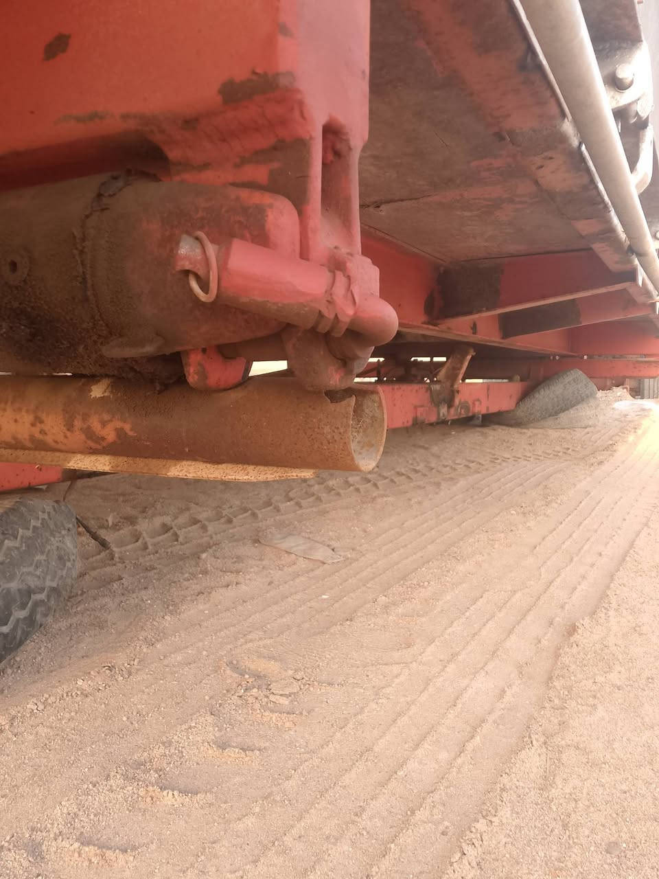 بدي فافون طوله خمسه وربع مكانه البصره للبيع أو مراوس بدي مربع استفسار ***********
