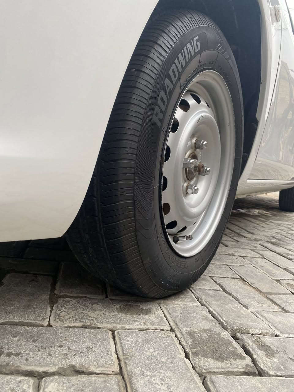 السلام عليكم 
نيسان سني هندي موديل 2022 السياره كفاله من الصبغ وتبديل وكير ومكينه كله كفاله السياره ع وضع الشركه رقم بغداد  
***********
