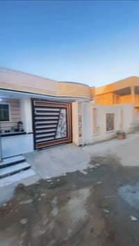 بيت للبيع يحتوي  على استقبال ومطبخ سيراميك وحولي وغرفة نوم عدد ثلاثه  ...