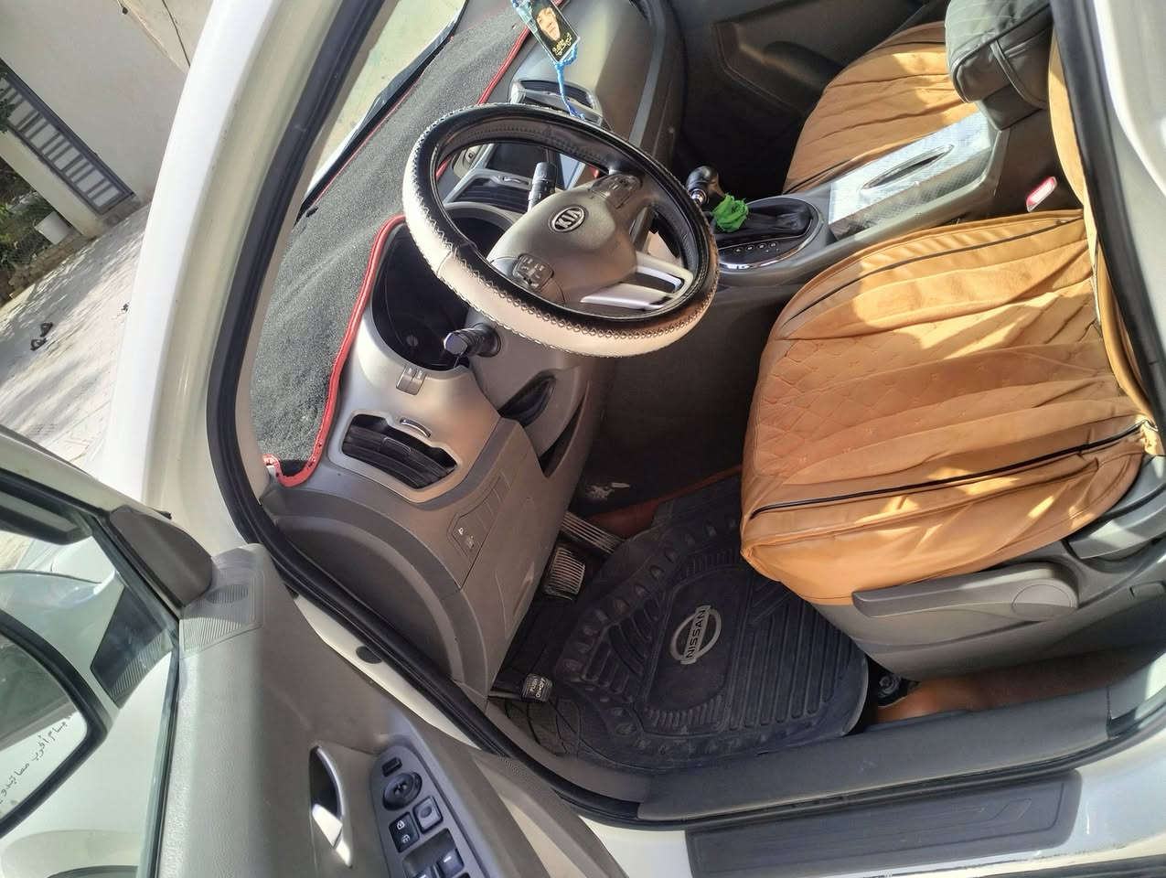 سلام عليكم سياره سبورتج للبيع موديل 2011 كفاله عامه رقم انكليزي ذي قار السعر 140 وبيه مجال ***********
