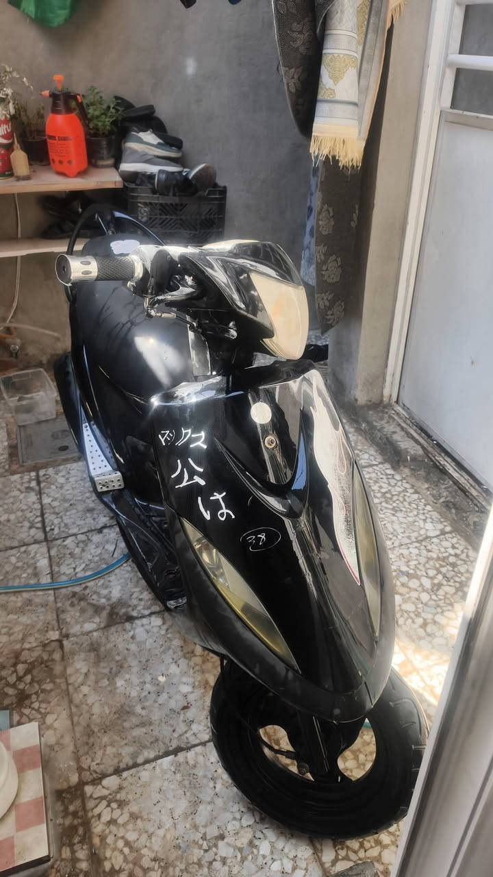 ماكس عدله ابلاديه  دراجه خير من الله  نشطه و ما متعبها اروح بيها لل شغل و ارجع  جيب فيتر وياك و تعال عارضها ب 750 . موجود عل واتس اب *********** بغداد مدينه الصدر
