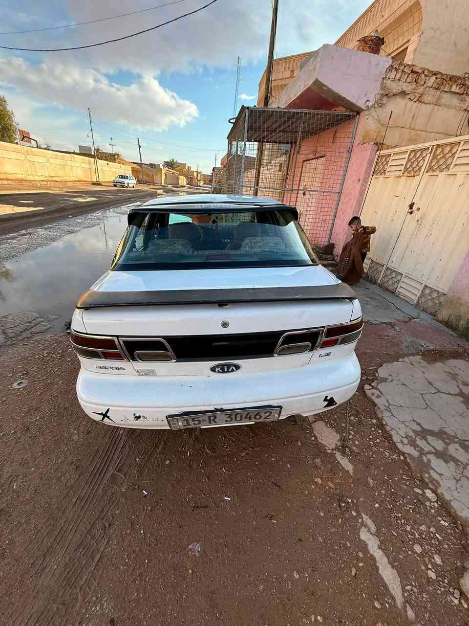 السلام عليكم ورحمة الله وبركاته
كيا سيفيا ١٩٩٥ رقم أنبار كير عادي محرك مفتوح 
دواخل جديده تبريد شغال ترهم مراوس وترهم بيع 
*********** ومتواجد واتساب وماسنجر
