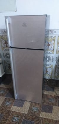 ثلاجة • للبيع • منزلية