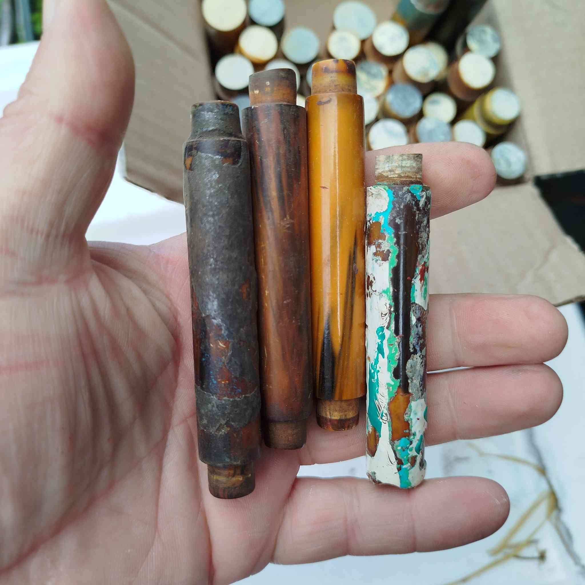 مساء الخير، عملاؤنا الكرام. وصل منتج جديد: قطعة من الباكليت القديم، رقمها 72، وزنها 2.3 كجم. سعرها شامل التوصيل والتغليف والتأمين 736 دولارًا. أرحب بالعروض، سواء بالزيادة أو النقصان. بالتوفيق.


**إذا كنت صاحب هذا الإعلان وتريد حذفه لأي سبب، رجاءا أرسل رسالة إلى الدعم الفني**
