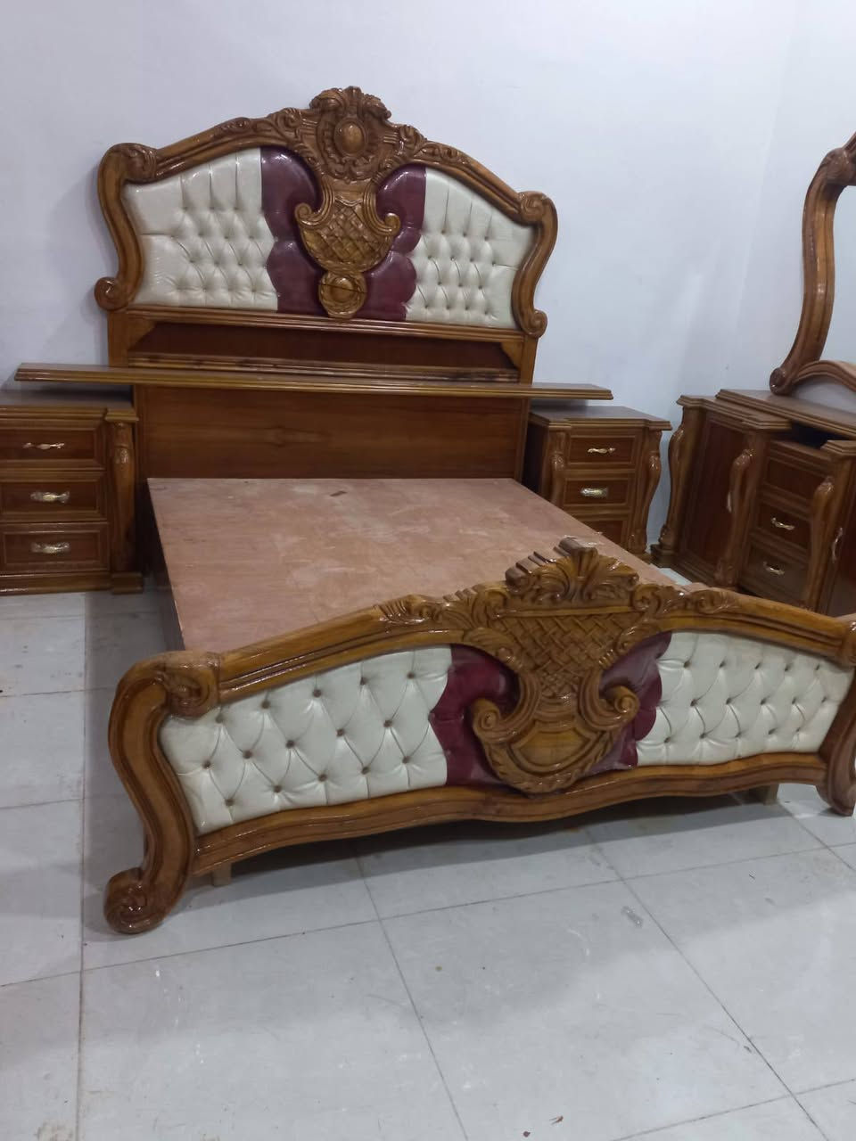 للبيع السعر مليون و550 للاستفسار ***********في قضاء الرمانه
