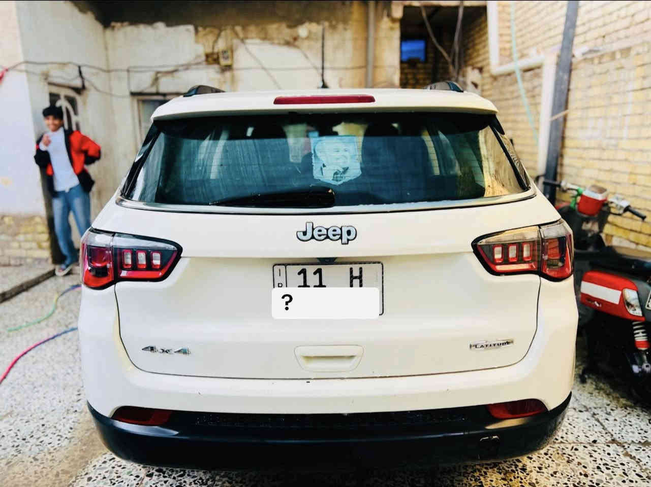 جيب كومباس موديل 2018 - سنويه باسمي جديده تشرط تحويل مباشر-  سعر ١٤٠ او بيهه مجال السيارة مال بيت نظيفه او ضربتهه خفيفه / فقط البنيد - ارباك سليم / *********** / *********** حسين عوده
