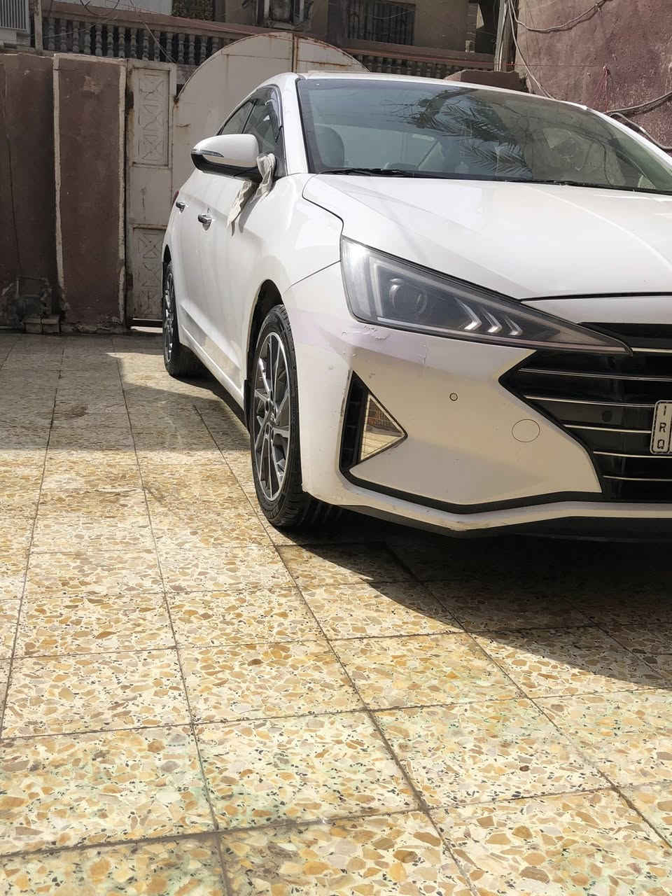 السلام عليكم النترا ٢٠  خليجي فول مواصفات  فتحه بصمه حساسات اماميه خلفيه اشاير بالمري مري شفط 
مكينه الفين دوش. ماشيه ٧٧ رقم انكليزي هزه جديده  سعرها ٦٢ او بيها مجال  للشراب 
 ***********
