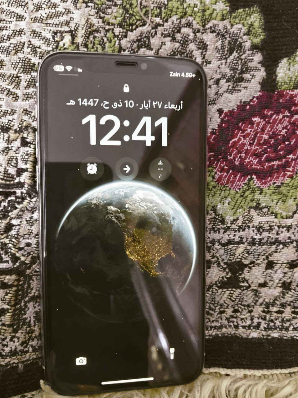 آيفون 11برو ذاكره 256جهاز نضيف شخط مابي مبدل شاشه وبطاريه 80فيس إيدي لا يعمل وباقي كله شغال سعره 250شراي يتصل ***********
