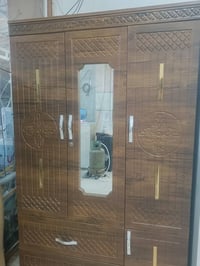 ٢ دولاب ٣ درف • قريب مول آريان • نظيف