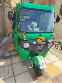 تكتك للبيع ثلاثه وعشرين الدخوليه أربعة وعشرين كفاله عامه كامله مكمله ا...