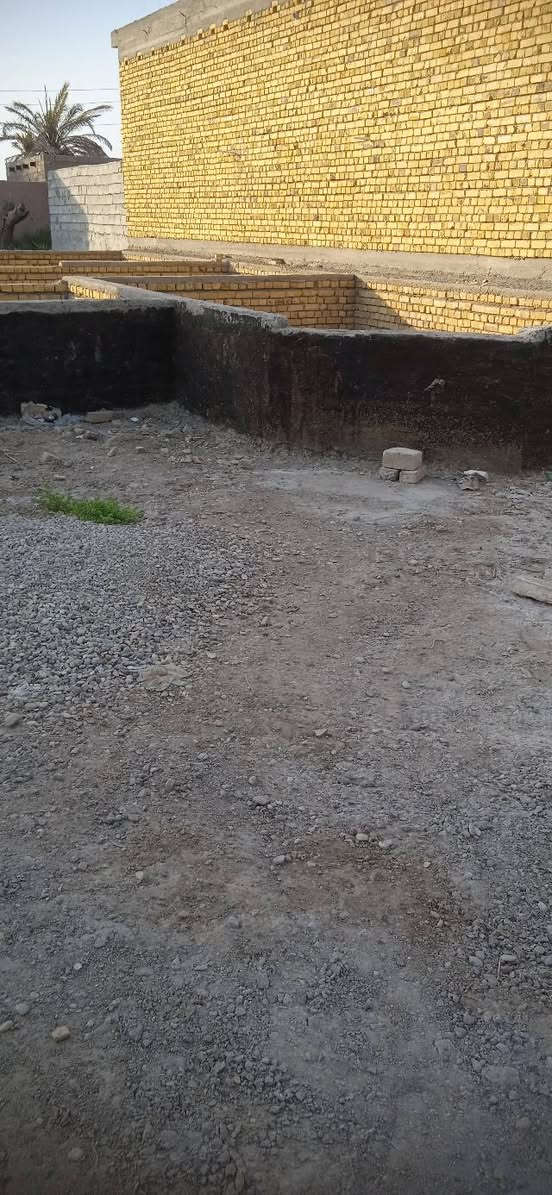 بتلو للبيع مساحه 218 متر يبعد عن شارع العام 150 متر  مقابيل السيطره كوت عماره  متوفر ماء وكهرباء   سعر 9  ***********     ***********
