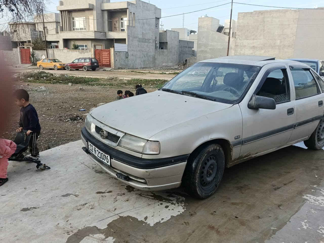 فكتره موديل ٩٣  حجم ٢٠ كير توماتيك وضع شركه قطره صبق ما بيه دوير بعد ما مصلاحه شرط بلا خياس  رقم الماني مصطره كربون نفط بيه  سياره فول ستيرن بور سيدي تبريد بس قويش ما بي محرك كير شرط لا صرف ولا نفخ شرط
تايرت جدد صار سبوع شادهم طخم كلو مبدل شاشه كامره سياره صارف عليه مال بيت  تاتفه نار العنوان موصل حي القاهره  السعر ٥٣ و بيه مجال (***********)  /(***********)
