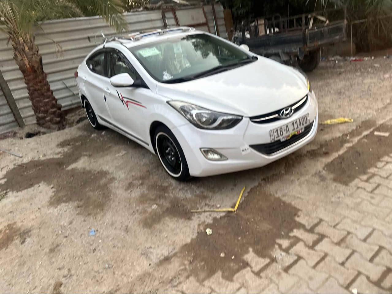 انترا للبيع موديل ٢٠١٣ خليجي محرك ١٨٠٠ دوش سيارة نظيفه وجاهزه محرك كير تبريد ثلج تخم تاير سيارة سلايت روف شاشة كامره تحكمات  سيارة كل نقص مابيها  بيها قطعه بس بنيد  مبدل و باردات  شوف العين و السونار يمكم رقم بابل  مشروع وطني الجديد تحويل ثاني. مكاني نجف. *********** النجف, العراق
