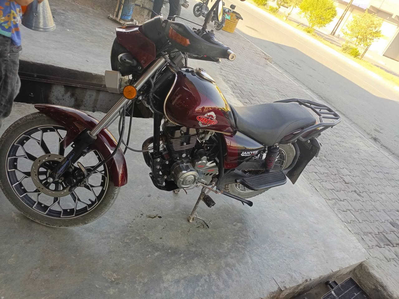موطور هيوشه للبيع موديل 25 السعر 890 مجال قليل حيل شراي اتصل مو شراي اچفني شرك. ***********
