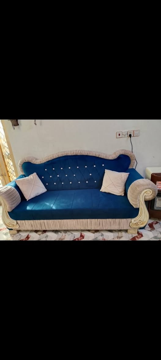 السلام عليكم يوجد تخم نضيف جدآ السعر 700وبي مجال قليل العنوان كربلاء حي الاطارات 
رقم الهاتف: ***********
