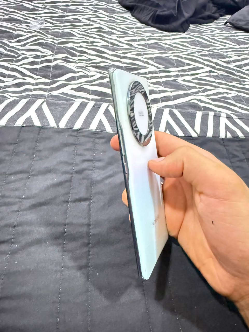 سلام عليكم
هونر X9a نضيف جدا ✨
مستبدل شاشه وكاله من شركه هونر 🚀
ذاكره 256 🚀
لون سمائي علا سلفر ✨
ما بي اي مشكله مكفول 👍🏿
سعره 140 بي مجال للشراي ✨
توصيل موجود لكل محافضات العراق


**إذا كنت صاحب هذا الإعلان وتريد حذفه لأي سبب، رجاءا أرسل رسالة إلى الدعم الفني**