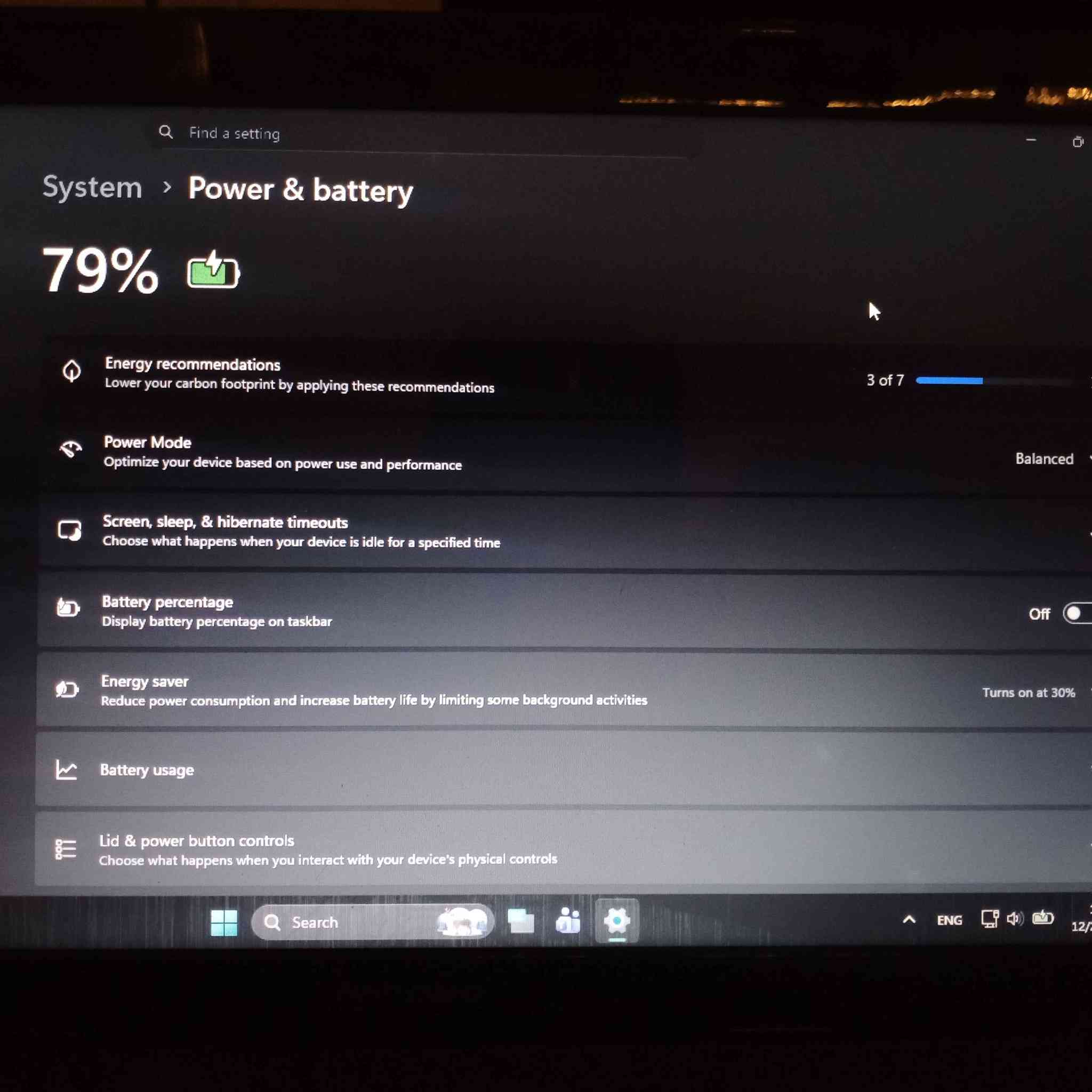 السلام عليكم....
 
للبيع – لابتوب Lenovo بمواصفات جيدة  جدا
      نظافة 90%
         (( السعر  165 الف و بي مجال للشراي ))

                  ((((ما عندي توصيل ))))

                    ((متواجد بكل وقت))
 
الموصفات /
المديل : Lenovo G510
 الحجم : 16

 المعالج: Intel Core i5 4200
بسرعة تصل إلى 3.10GHZ

المعالج من الجيل الرابع 
عدد الأنوية: 4 نواة فعلية / 4 مسارات – مع دعم كامل للـ Virtualization 

الذاكرة التخزينية : 500GB HDD
 الذاكرة العشوائية (RAM): 8GB

يحتوي على wi fi 2.4G /5G
يحتوي على Bluetooth
يحتوي على كيبورد لوحي عربي / انكليزي 

 نظام التشغيل: Windows 11 Pro – إصدار 25H2
 نوع النظام: 64-بت، مع معالج x64      

 كرت الشاشة الداخلي : Intel HD Graphics 4600

كارت الشاشة الخارجي : AMD Radeon R5 M200

         (بطاريتة مستهلكة بس تبقة 15 دقيقة ) 

 جاهز للاستخدام، مناسب للدراسة، العمل المكتبي،
 و تصفح الانترنت  والمونتاج و العمل الهندسي
مع امكانية تشغيل الالعاب الخفيفة و المتوسطة 

ملحقات الابتوب /
الشاحن الاصلي من شركة Lenovo
الموس سلكي 
الجنطة 
كيبل HD للعرض على شاشة ثانوية
      
 مكاني محافظة البصرة  منطقة الحيانية 
للتواصل والاستفسار اتصل على ***********

 (( السعر:  165 الف وبي مجال  للشراي )) البصرة, العراق

