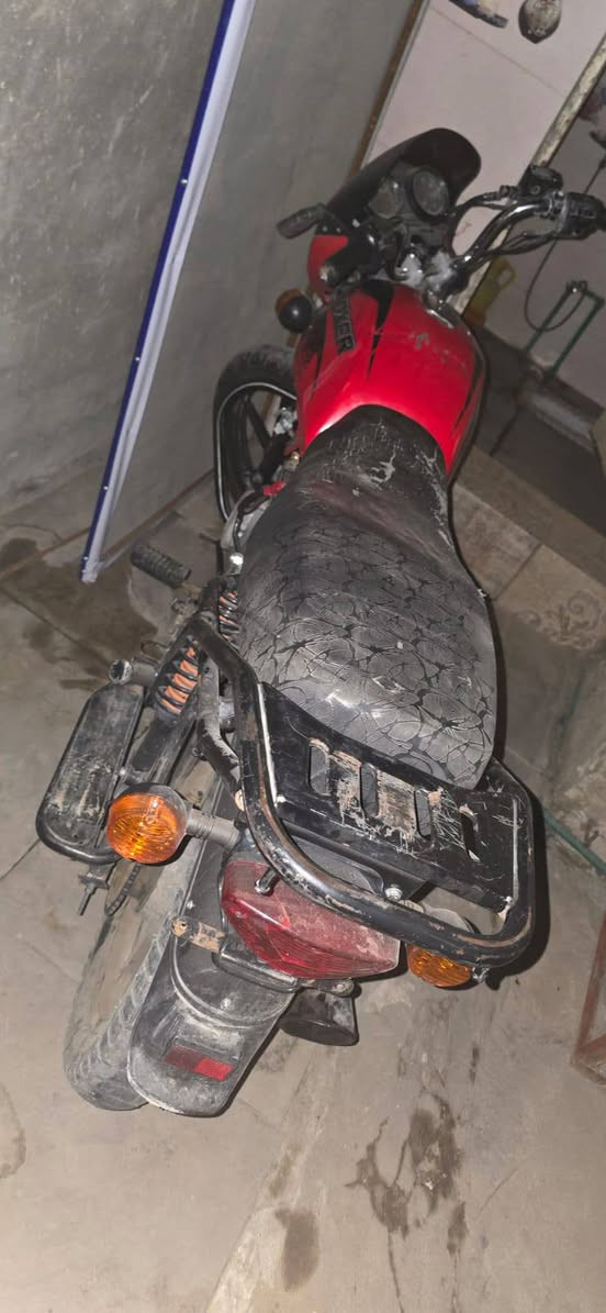 سلام عليكم دراجة بوكسر 2023 دراجة متروكة للبيع مكلف للنشر رقم
***********
