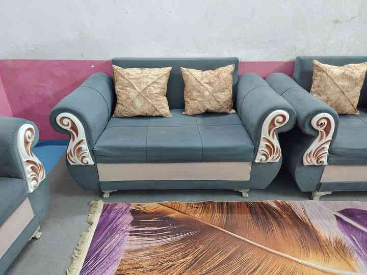 تخم للبيع تزكام تركي كلش نضيف 15 مقاعد السعر 140 وبي مجال العنوان كربلاء بدايد امن الداخلي يوجد توصيل داخل كربلاء الستفسار ‏‪***********‬‏
