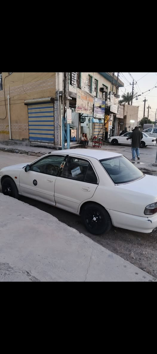 السلام عليكم برتون 2002
25 ورقه 
محرك اخرس كهربيات كامله 
كير خير من الله 
***********
