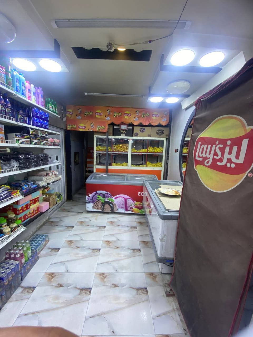 السلام عليكم اسواق للبيع كامل العنوان الكراده للستفسار علئ الرقم ***********
