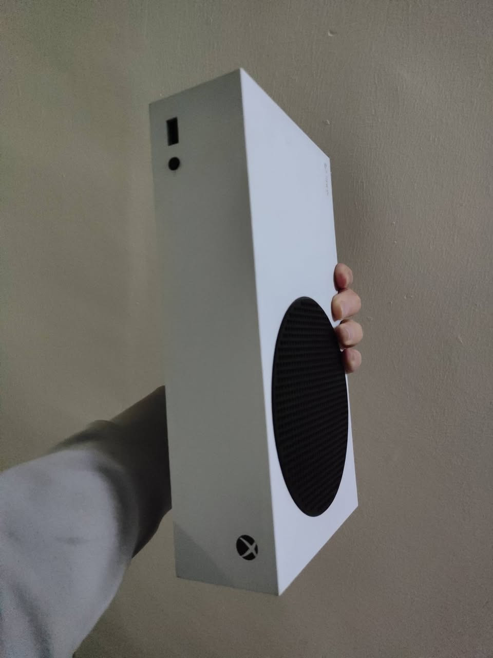 للبيع اكس بوكس سيريس اس 512
نظيف كلش لا مصلح ولامفتوح 
وياه ذني الألعاب هم + ملحقات كاملة 
السعر 350 الف مكاني بغداد الكرخ وعندي توصيل هم شراي خاص


**إذا كنت صاحب هذا الإعلان وتريد حذفه لأي سبب، رجاءا أرسل رسالة إلى الدعم الفني**