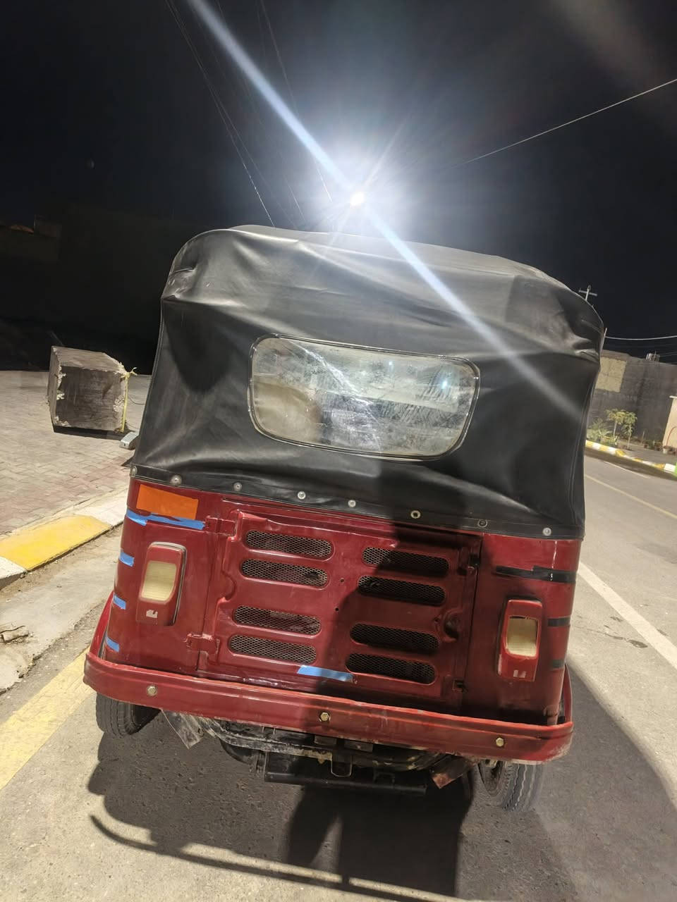 سلام وعليكم ابيع كوم حديد تكتك 18 اوراق ضايعه  اتعهد قانون وعشائر
السعر2مليون وبيها مجال حك الجيه  
***********
