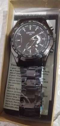 ساعة ORUSS • تاريخ حقيقي • مضيئة