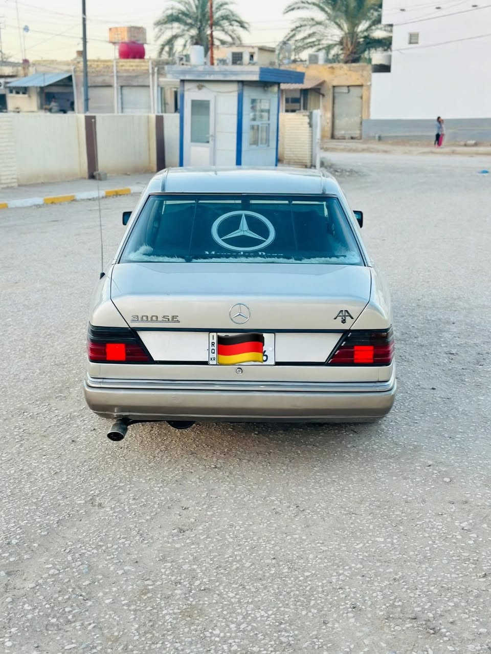 يا الله مارسدس دب مؤديل 1991 رقم سليمانية باسمي سنويه جديده لوحات انكليزي سنويه 2031

السياره جاهزه من كلشي مكينه وكير وحداديه وتبريد ثلج كير اليوم شديته. حاويه السياره مال جناي.  فتحه سلايت طكتين 

كهربائية كلها شغاله  محرك بطه 2.5 

ملاحظه السياره مصبوغه للجماله بدون حادث. قواعد الدبل بلاد مابيه خياس اجلكم الله  

السياره معروضه للبيع ولمراوس 

السعر62 وبيه مجال 

مكان السياره الديوانيه قضاء غماس 

للاتصل او وتساب رقمي *********** 
 تفاصيل اكثر بالفيديو
