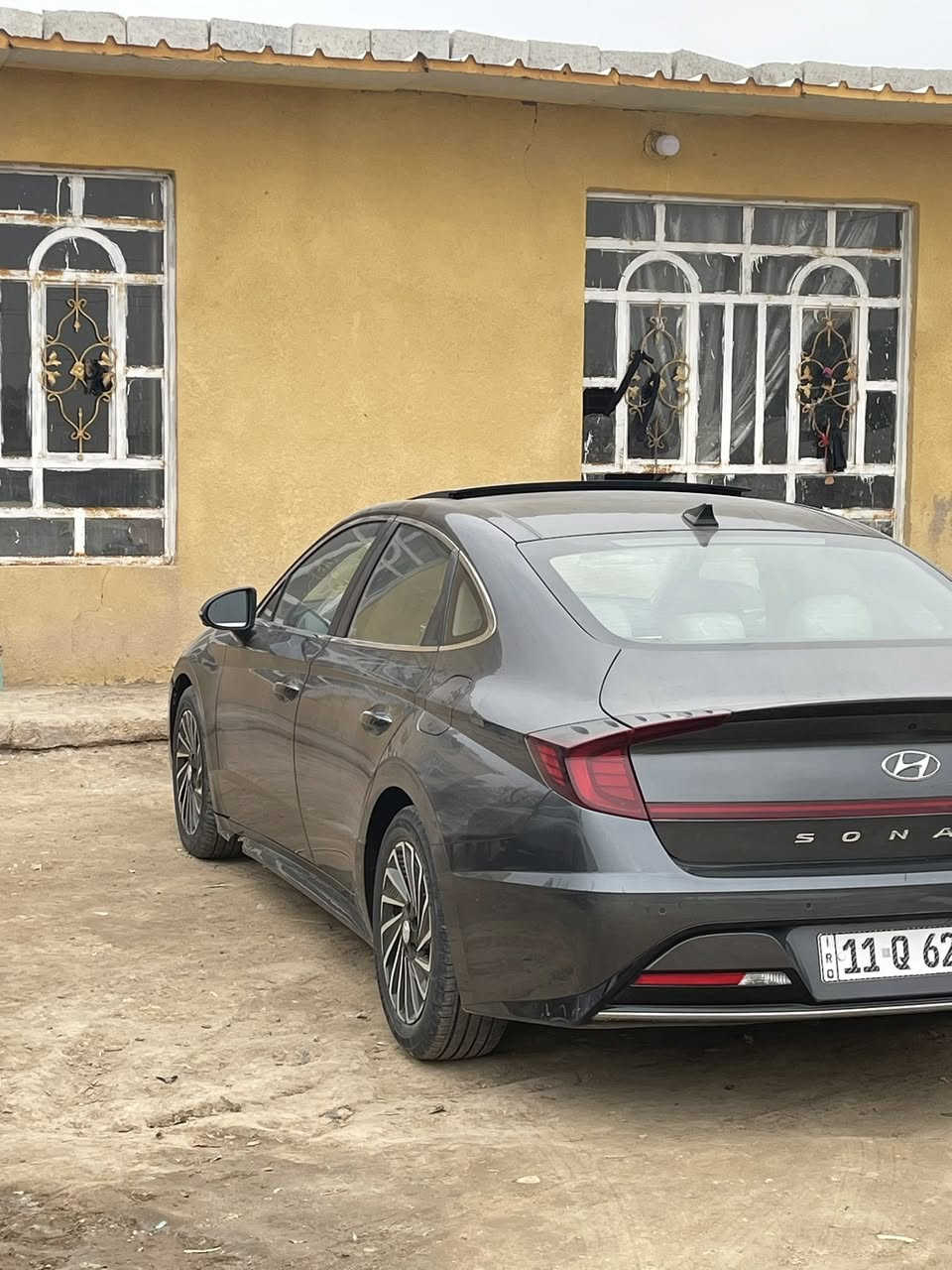 سلام عليكم للبيع سوناتا موديل 23 هايبرد فول 1/1 
1. 5 كامرات
2. شاشه ديجتل
3. تقديم وترجيع
4. اوتو بارك
5. بنوراما
6. كشنات حار بارد 
7. كشن سايق وسكن كهرباء
8. لايت 4 عدسات
9. 4 بصمات + جنطه ذكيه 
10. بردات بلادي 
11. شاحن لاسلكي 
12. 4 وضعيات قياده
13. داخل ابيض ملكي 
14. اناره محيطيه
15. اوتو هولد
وبعد هواي بيها مواصفات متخلص مكفوله لا صبغ ولا تبديل ولا بارد حته دعاميات مكفوله جاملغ مفتوح الايسر صور الحادث بلمنشور ماشيه 44 السعر 195 وبيها مجال مكاني بغداد سريع الدوره يوسفيه الجديد ***********
