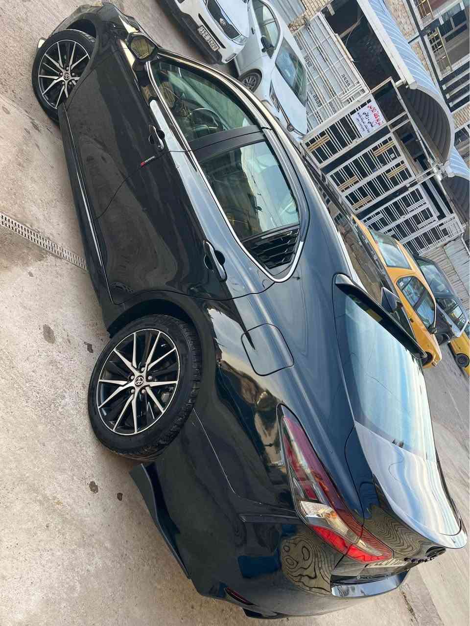 تويوتا كامري (Toyota Camry).

موديل 2022 Se وارد امريكي بانزين فقط حادثها بنيد + قطعتين صبغ من امريكا ماشيه 68 السياره جديده بدون نقص سعرها 188 مكان شارع فلسطين *********** بغداد, العراق
