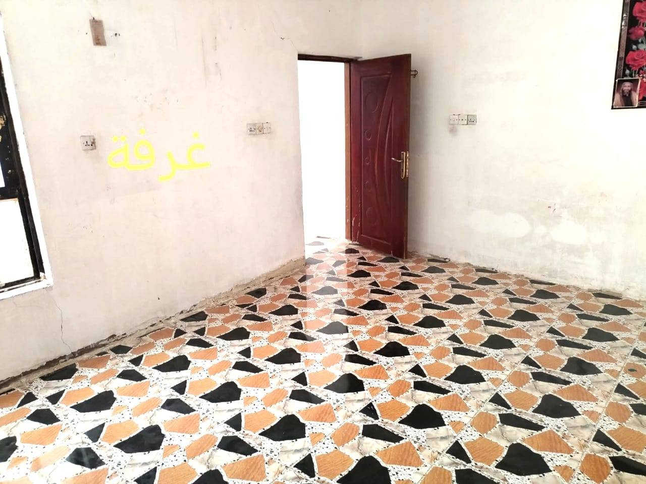 بيت للبيع حي الزيتون مطلوب مبادرة المساحة 100 م على ساحة البناء طابق واحد مطلوب 45 مليون .....
باليد 38 مليون...
*********** مكتب المحنه
