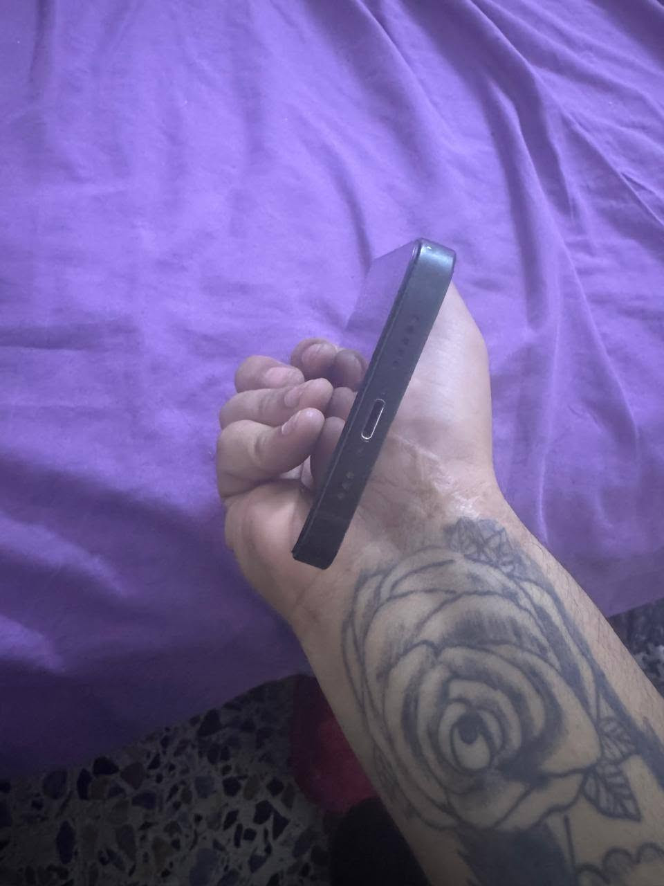 سلام عليكم ايفون 13 ذاكره128بطاريه 96مبدل شاشه اصليه وبطاريه اصليه فيس ايدي شغال وكلشي شغال الجهاز مكفول كفاله عامه مكاني بغداد العبيدي ماعندي توصيل يرهم مراوس شعندك نزل وسعره 290 رقمي
***********
