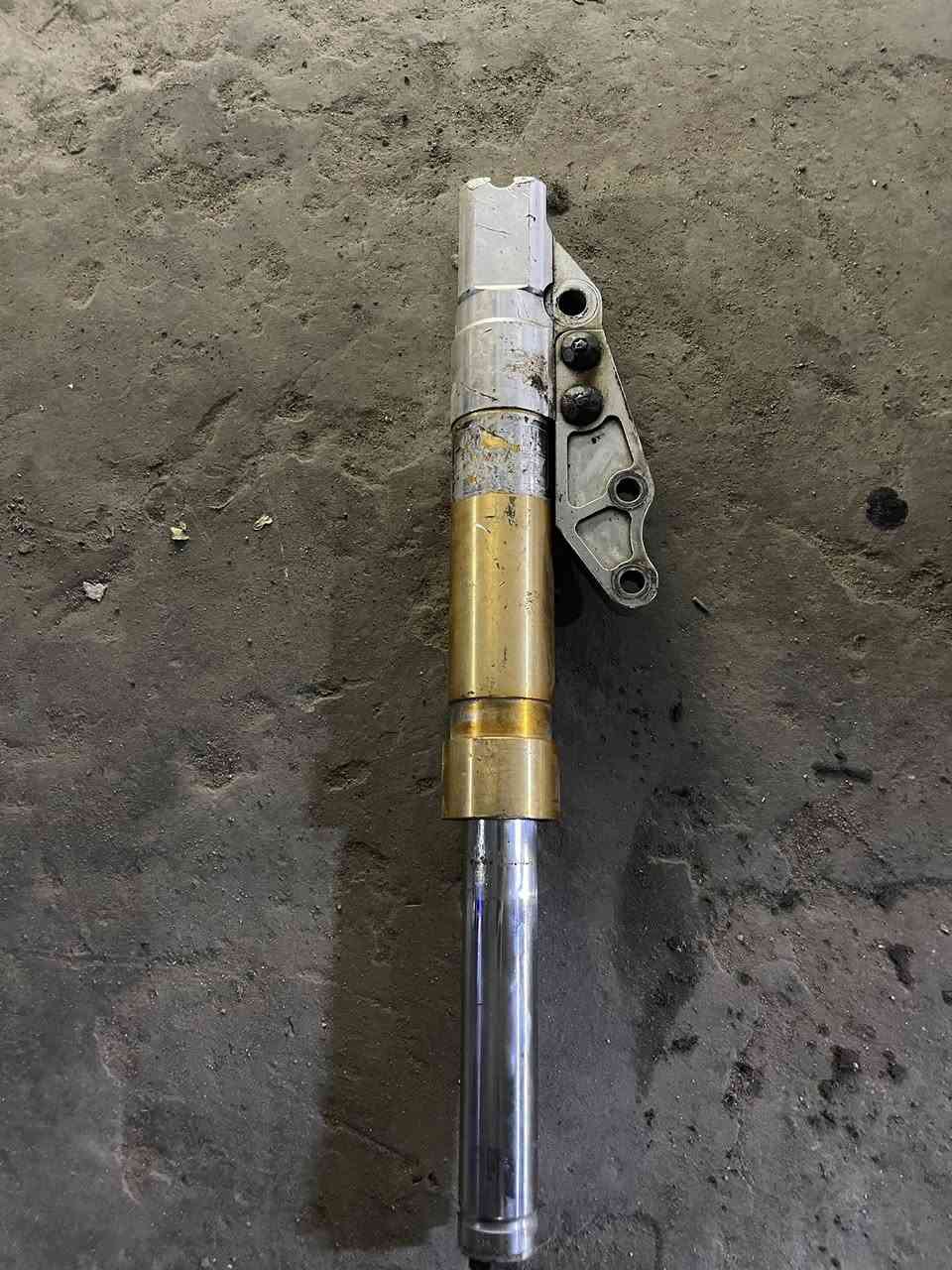 صدر سكنس نثيه dyاصلي لون ذهبي مضيف الدبل مكايم يشتغل رايده ب 75 وبيه مجال حك الجيه مكاني بغداد الاعظميه رقم واتس وخط متوفر ***********
