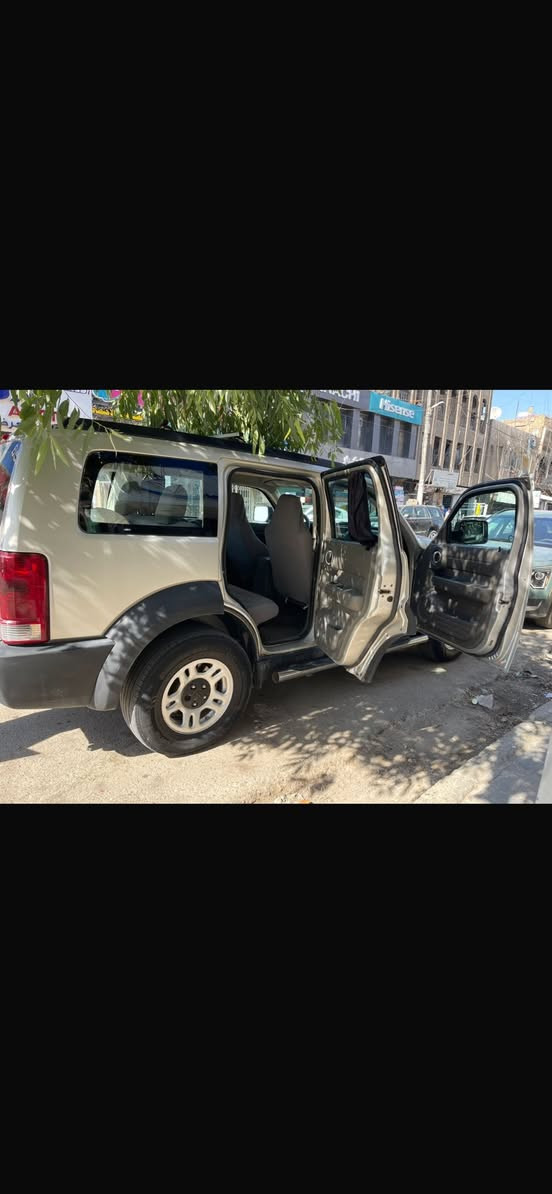 🚗 للبيع – دوج نيترو 2008 وارد أمريكي
📍 الموقع: بغداد

🔹 وارد أمريكا
🔹 حادث بأمريكا (جام لغ خافي أيسر)
🔹 حادث بالعراق (باب السكن مبدّل + التكمة بيها صبغ)

⚙️ المواصفات:
✔️ فور ويل (4x4)
✔️ تبريد شغال ممتاز ❄️
✔️ جام أوتو
✔️ السيارة حلوة وكلشي شغال
✔️ نصبتها مرتبة وما بيها نقص

💵 السعر: 80 ورقة (قابل للتفاوض للجادين)

📞 للتواصل: ***********

⸻
