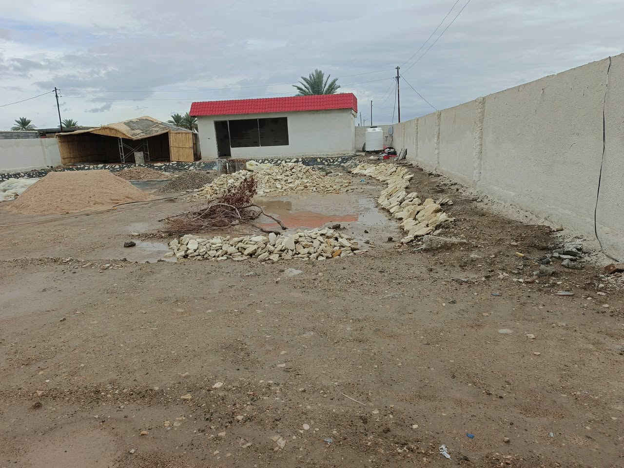 اسلام عليكم مزرعه لبيع المساحه الكليه 800 متر الواجه 40
طابو زراعي سند 25 تحويل بسم المشتري
مكان المزرعه شارع الرسول عله بزل حجي علي
مكانه كلش حلو خدمات متوفره
اي استفسار ع الرقام  وسعر ***********
***********
