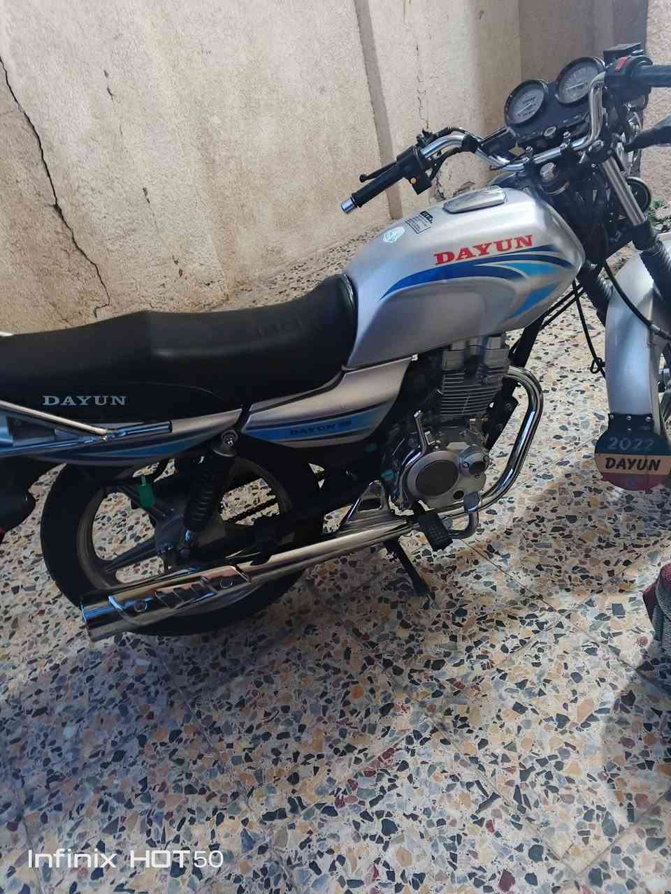 السلام عليكم دراجه دايون عضم موديل23 طالعه 2024شهر 8 دراجه مكفوله سعر 1600وبيها مجال مكان كربلاء حي العامل ***********
