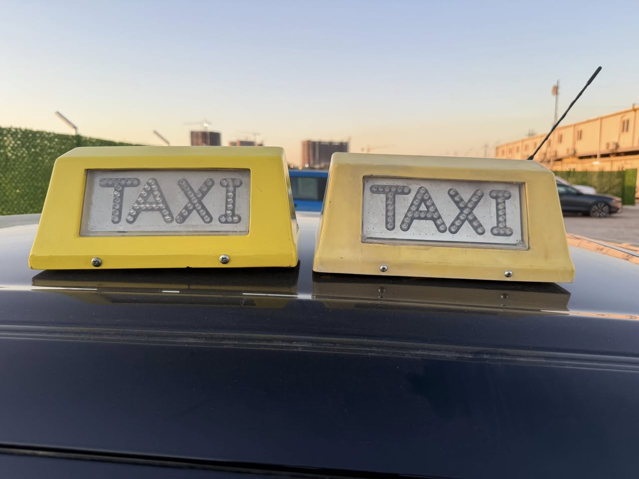 سلام عليكم للبيع قطعتين ام شاشه
مكاني الدوره شارع الصحه 
***********
